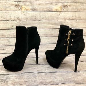 Anne Michelle | Black Suede Ankle Boot